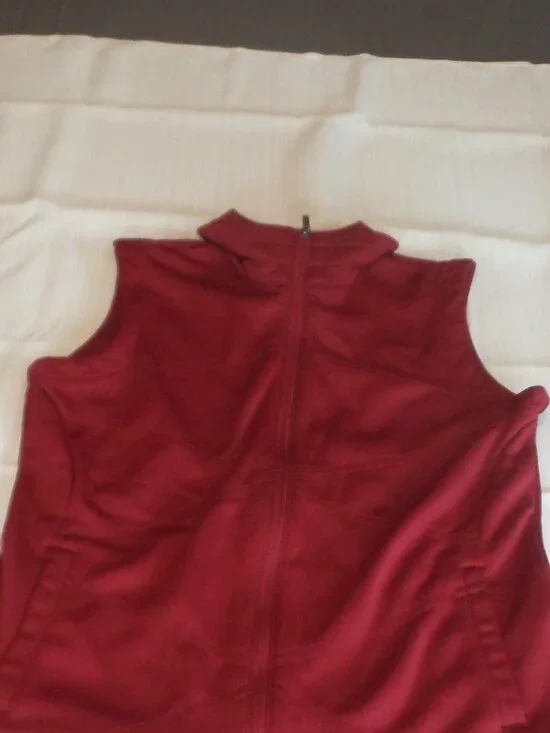 COLUMBIA Women's Red Polyester Vest Size Large Like New - Picture 7 of 15